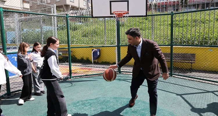 Bağcılar Belediyesi'nden 35 Spor Sahası