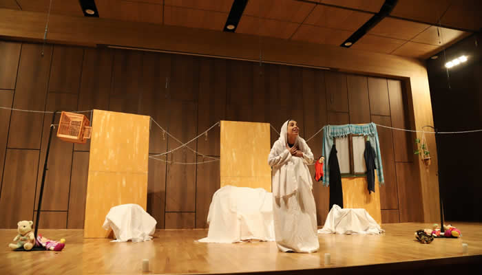 Filistin Hakkında Konuşmalıyız tiyatro oyununa yoğun ilgi