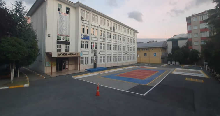Bağcılar'da Eğitim Öğretim Sancılı Başladı